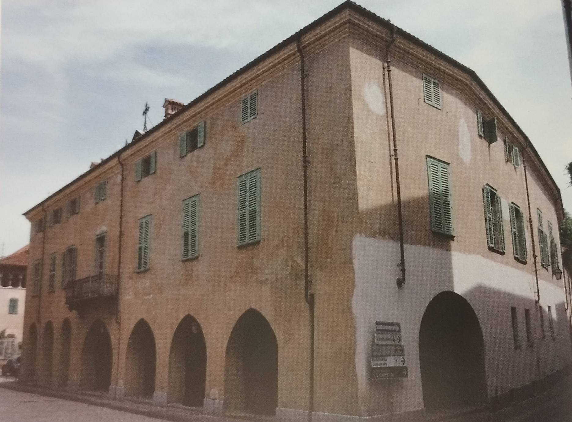 Palazzo della famiglia Filippi dei conti di Baldissero d'Alba
