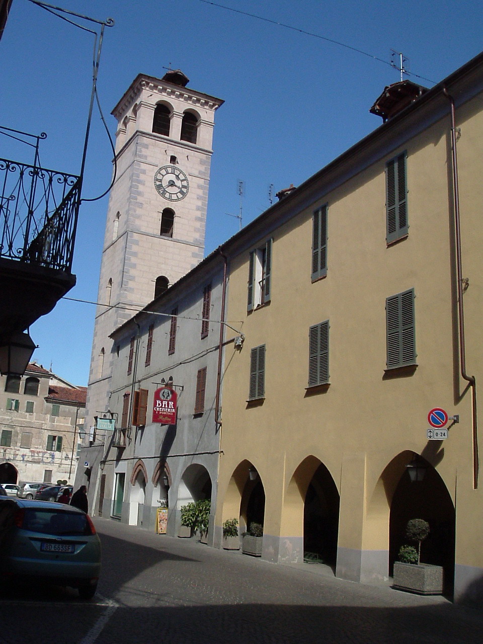 Il palazzo della famiglia Caramelli dei marchesi di Clavesana